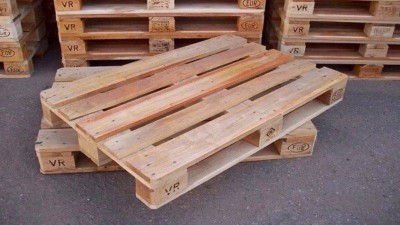 Pallet gỗ là gì? Kích thước tiêu chuẩn, ưu nhược điểm và ứng dụng phổ biến